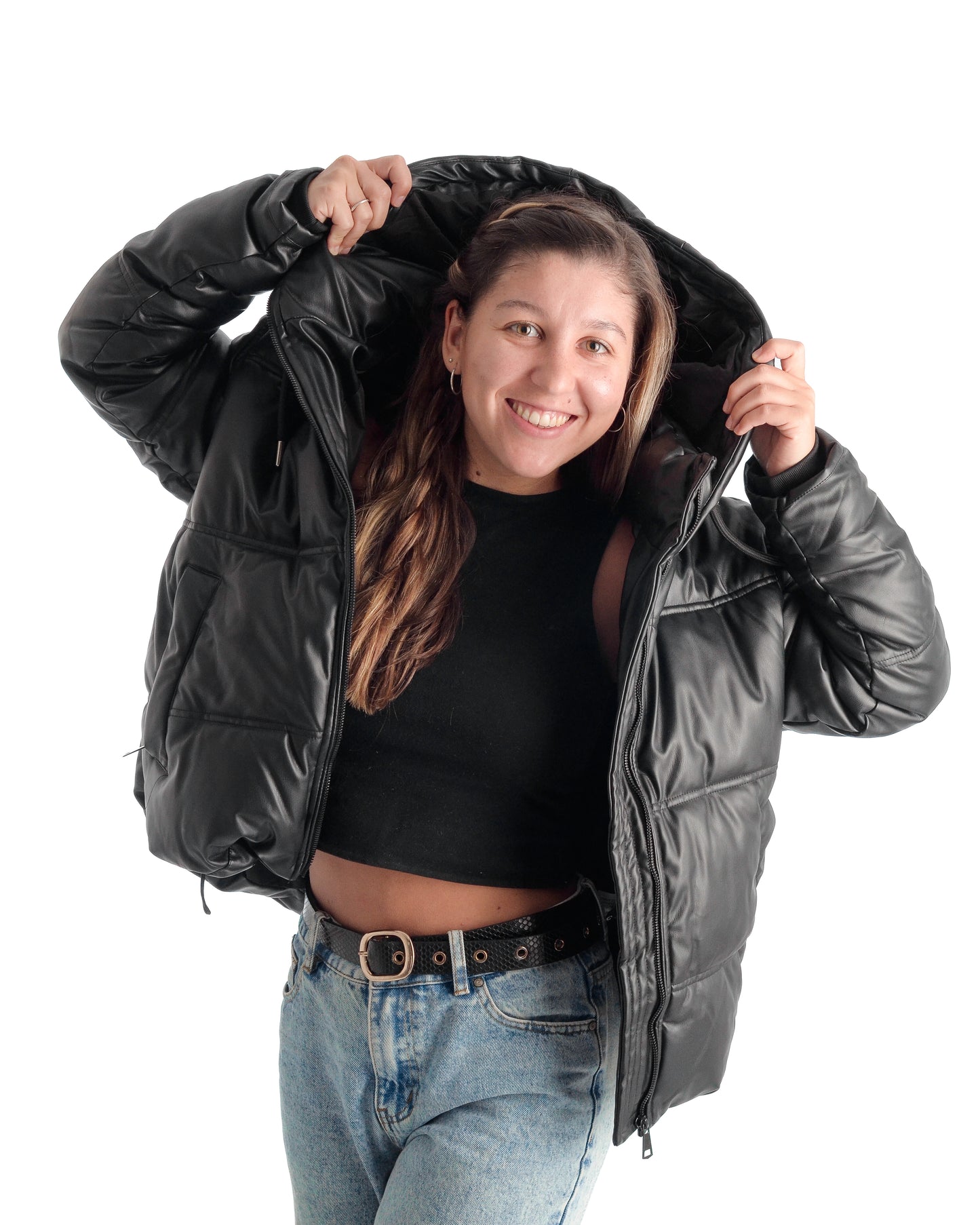 Campera Puffer Negra Inflada con Capucha