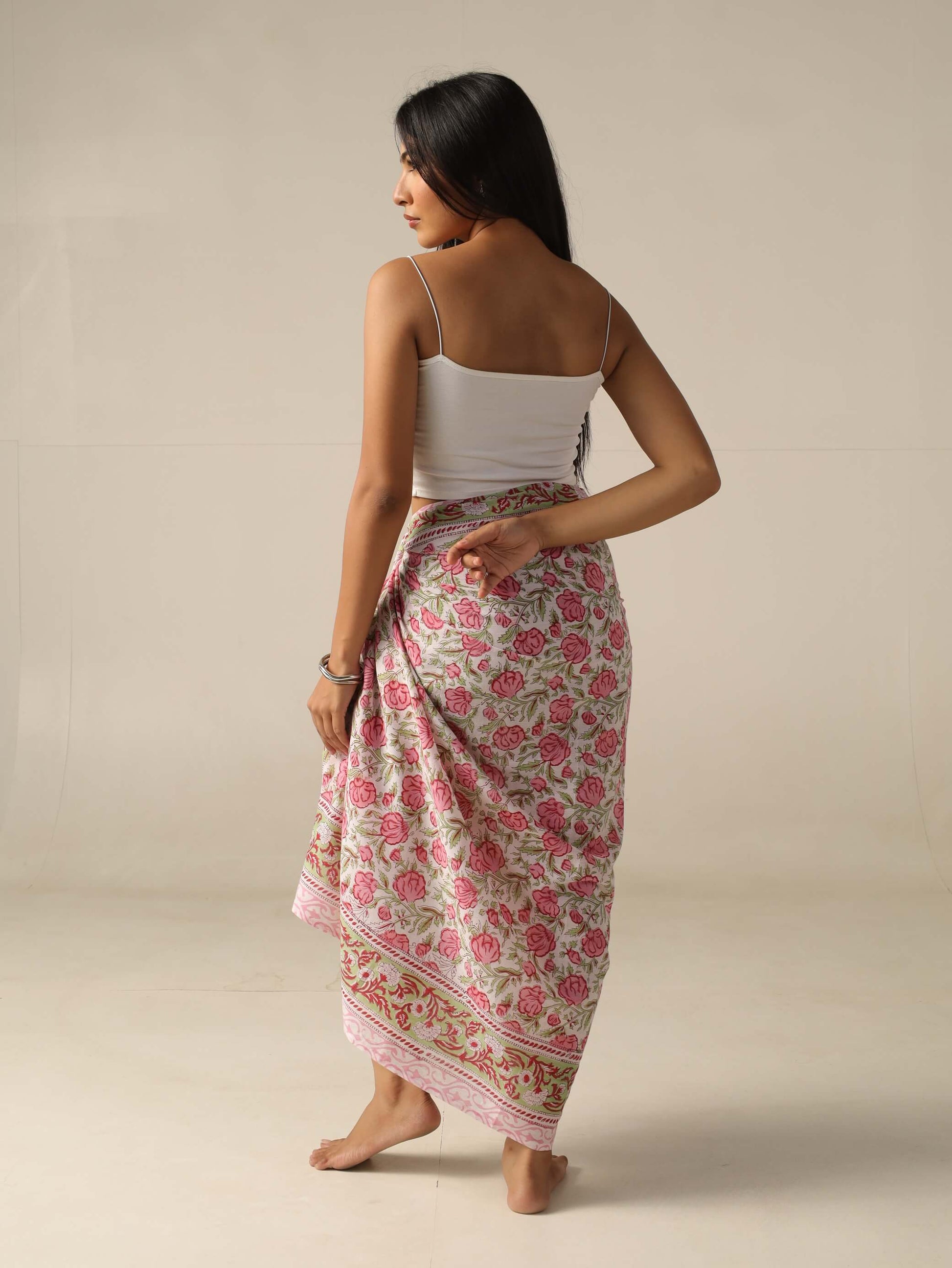 pareo delhi rosa floral 100% algodón hecho a mano en india