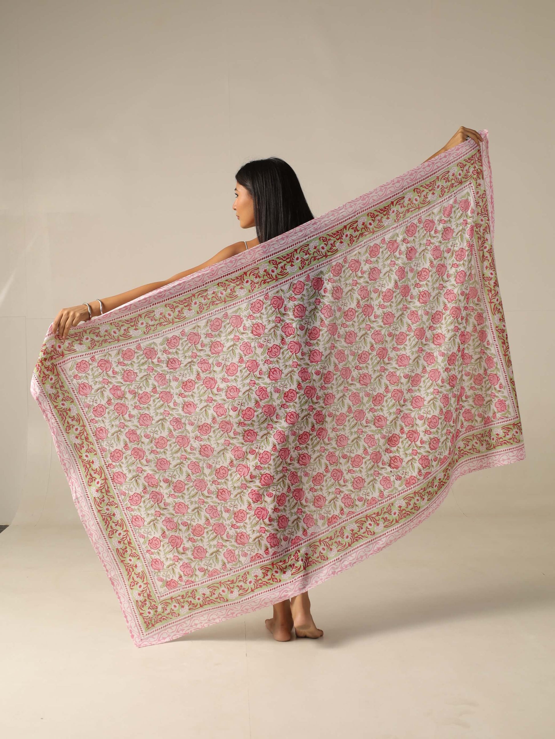 pareo abierto rosa floral 100% algodón hecho a mano en la india