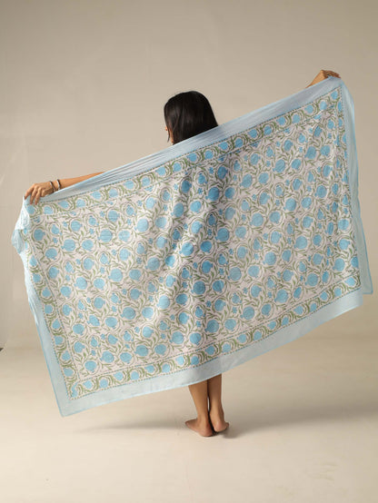 pareo azul 100% algodón hecho en india con estampado floral boho