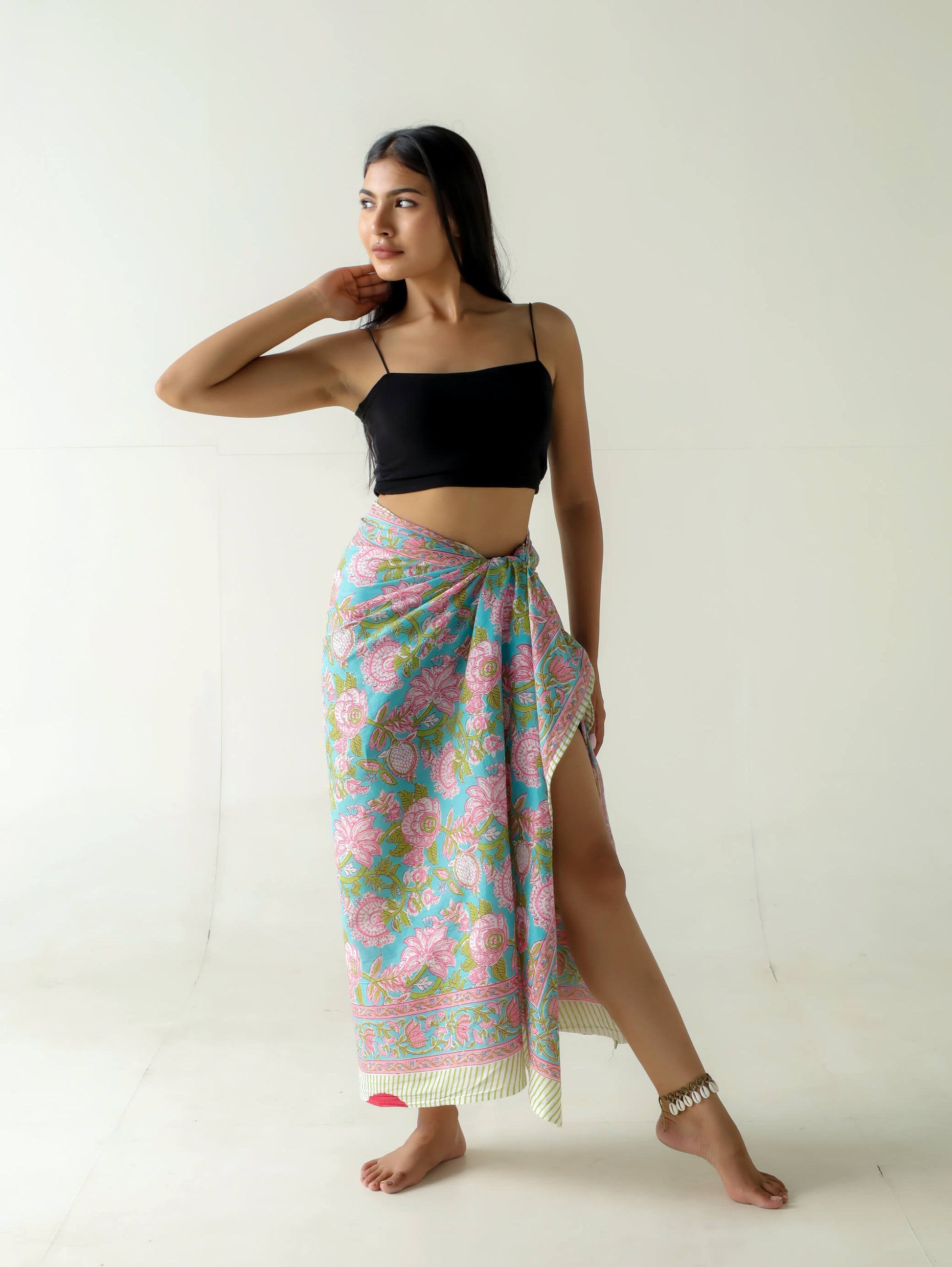 pareo mumbai pastel con estampado boho en tonos suaves rosado y celeste