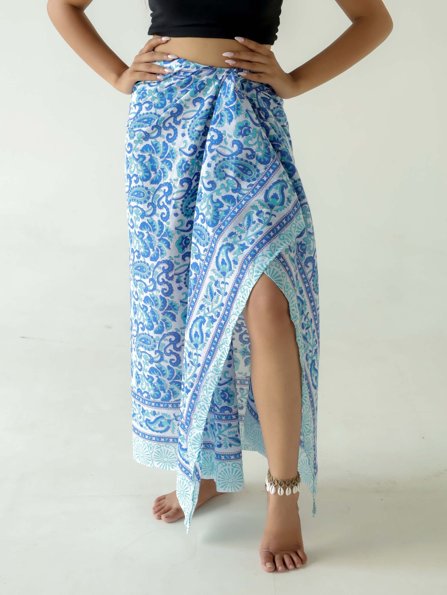 pareo rajasthan azul y blanco artesanal de algodón liviano hecho en india